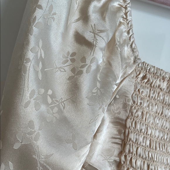 June & Hudson NWOT Cream Ruched Puff Criss Cross Closure Bohemian Blouse, Size L - Picture 10 of 12